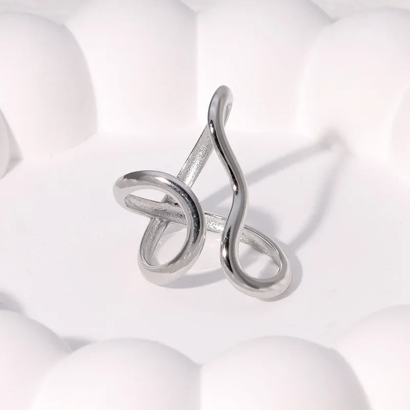 Curvy ring
